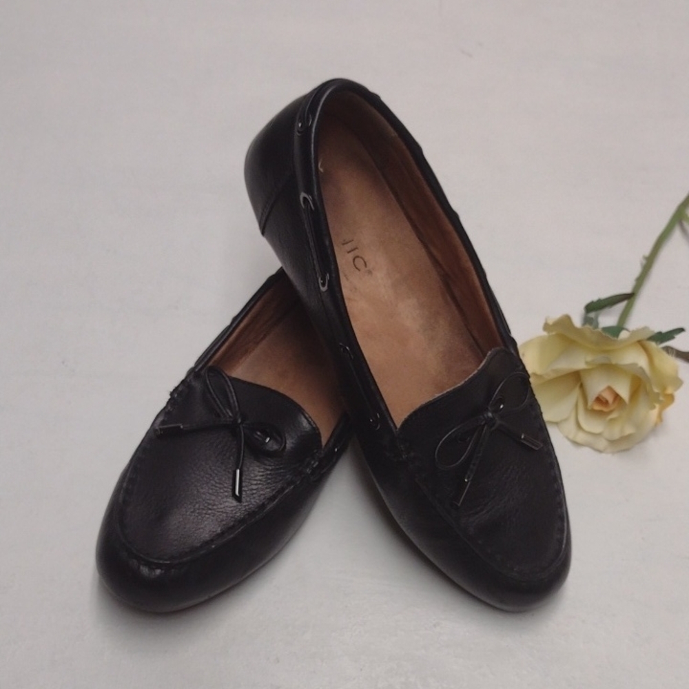 Vionic Black Leather Loafers with Perforated Design